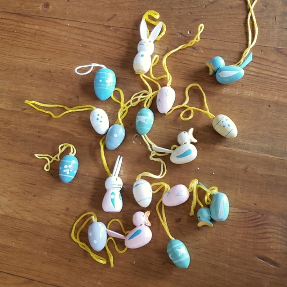17 Handpainted Easter Tree Ornaments 7/8-1.5" New!